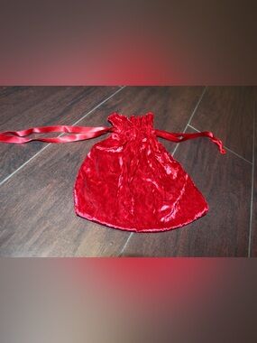 Red Velvet Drawstring Pouch